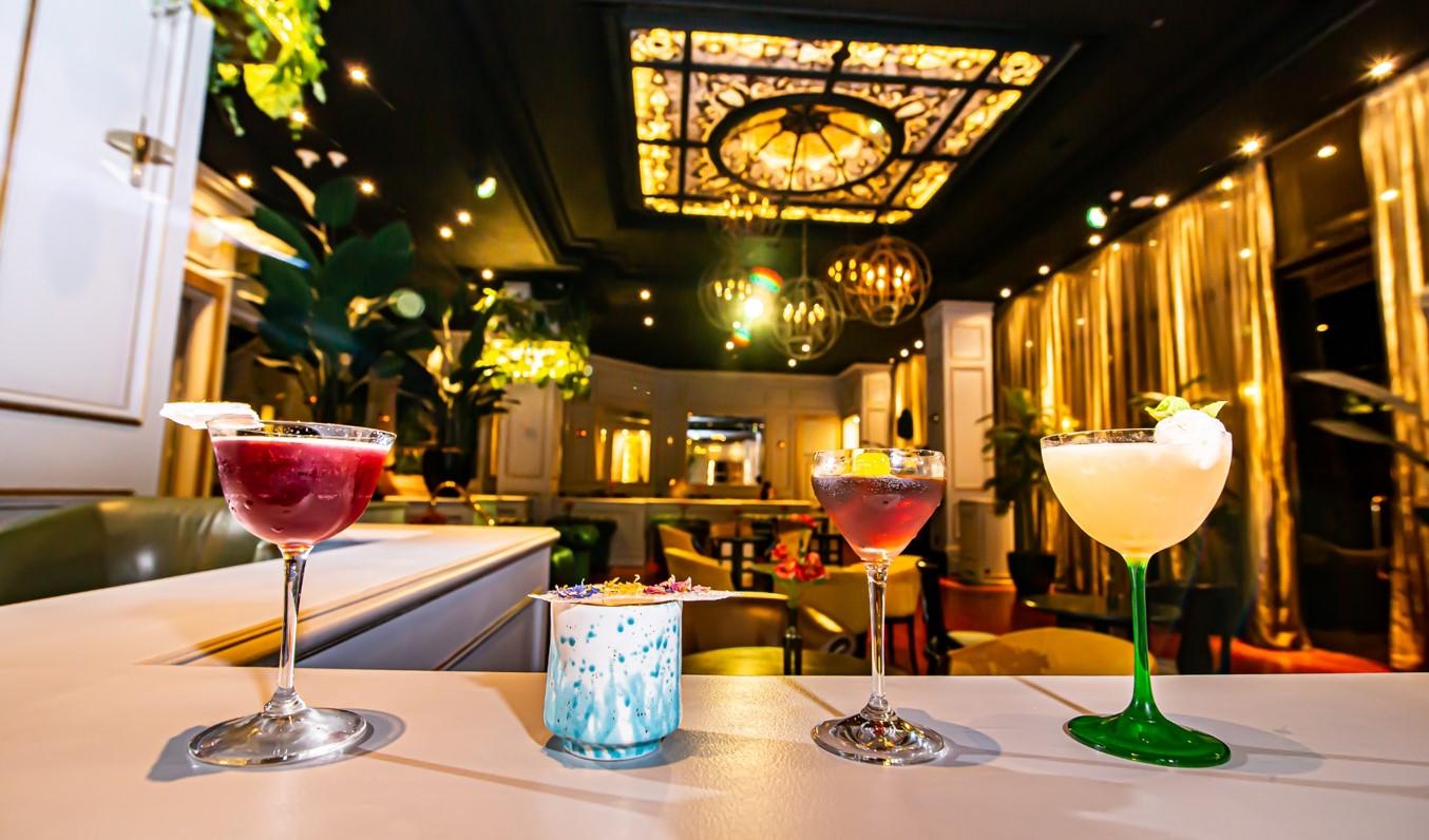 Отель Mandarin Oriental, Сантьяго Экстерьер фото The bar at the Mandarin Oriental