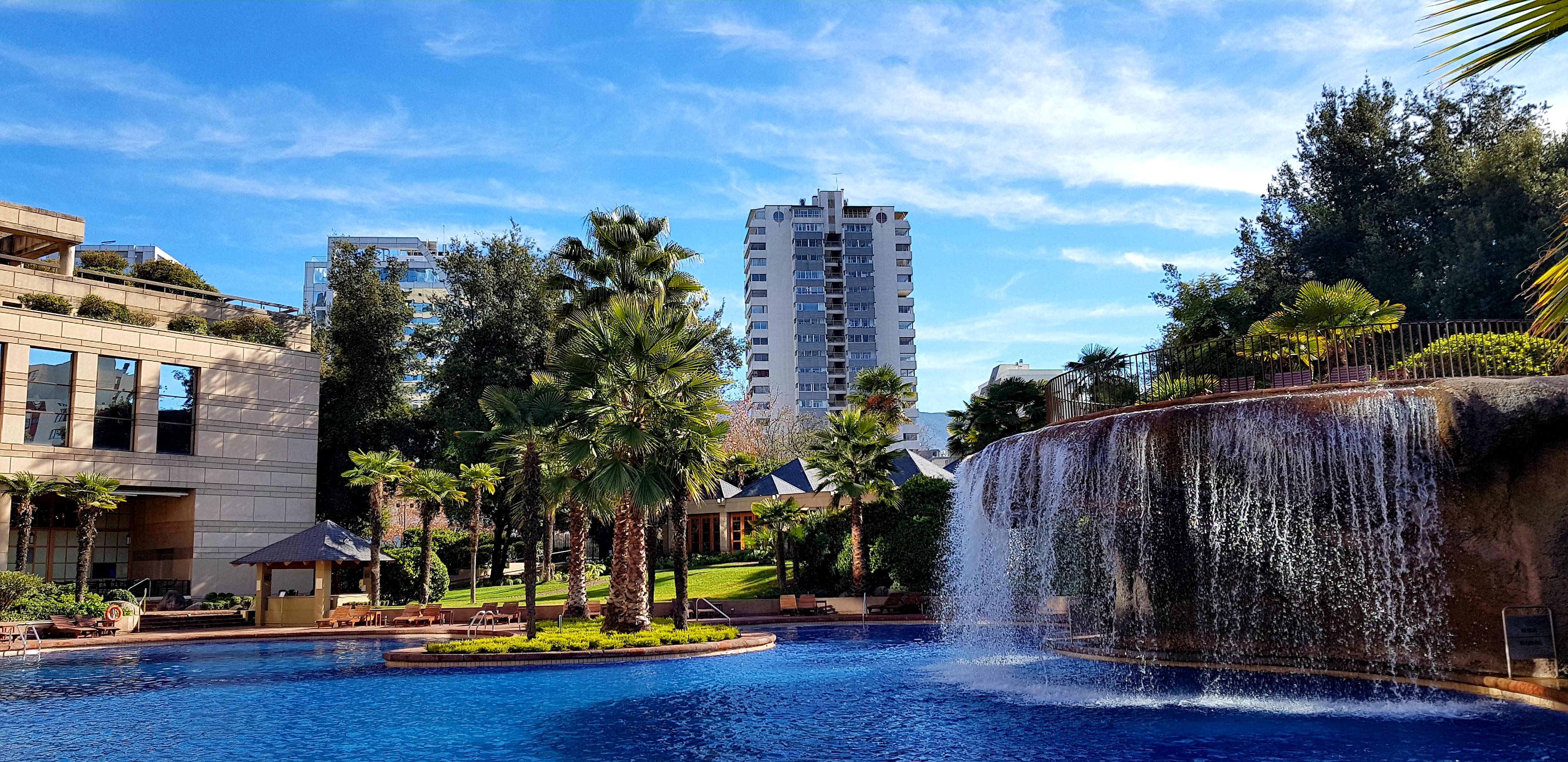 Отель Mandarin Oriental, Сантьяго Экстерьер фото Fountains at the resort