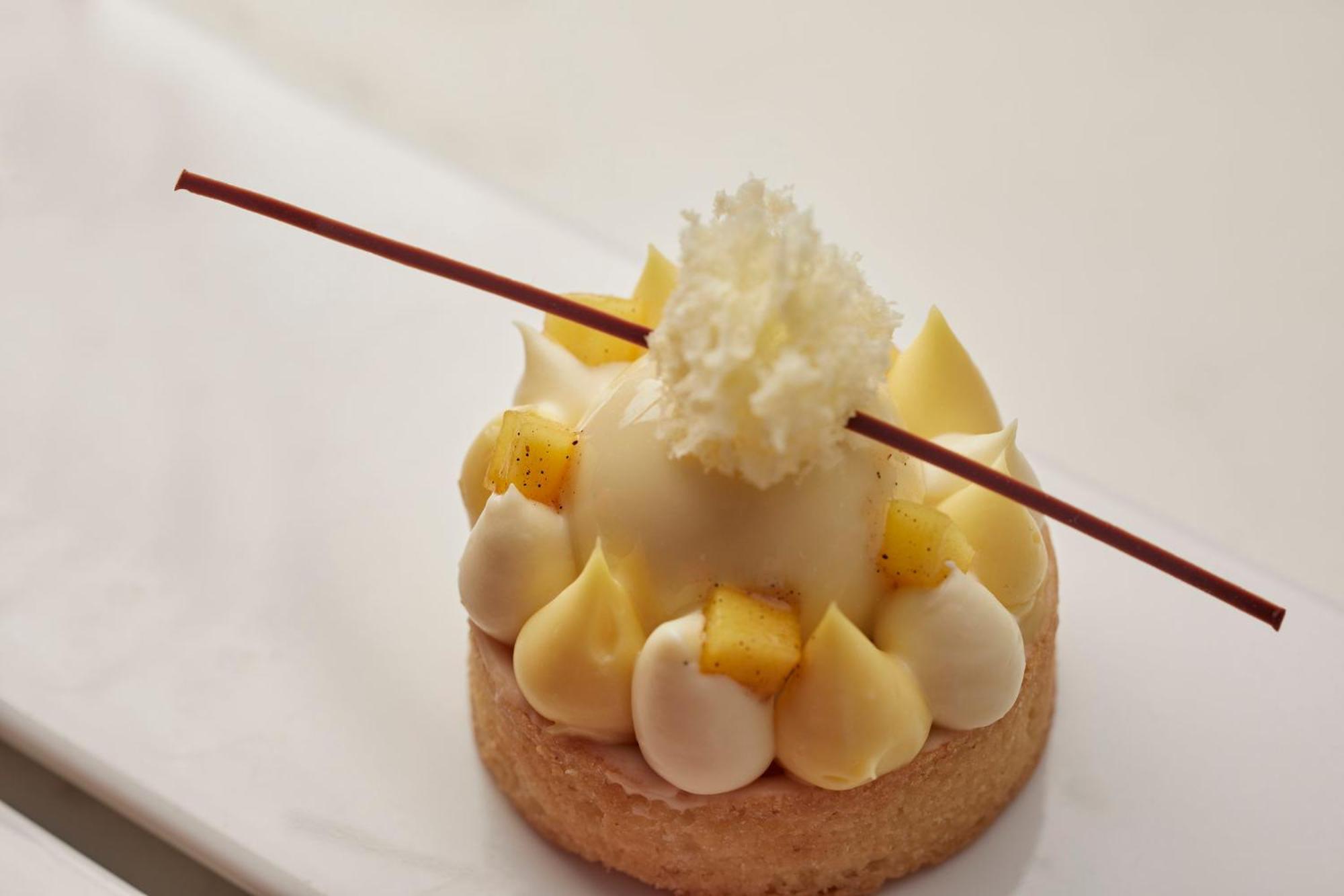 Отель Mandarin Oriental, Сантьяго Экстерьер фото A lemon tart