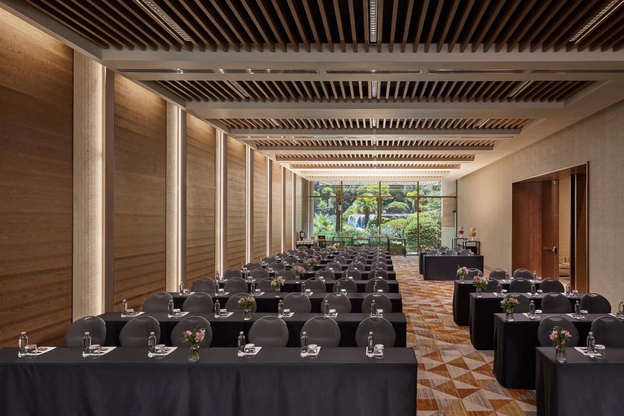 Отель Mandarin Oriental, Сантьяго Экстерьер фото The meeting room