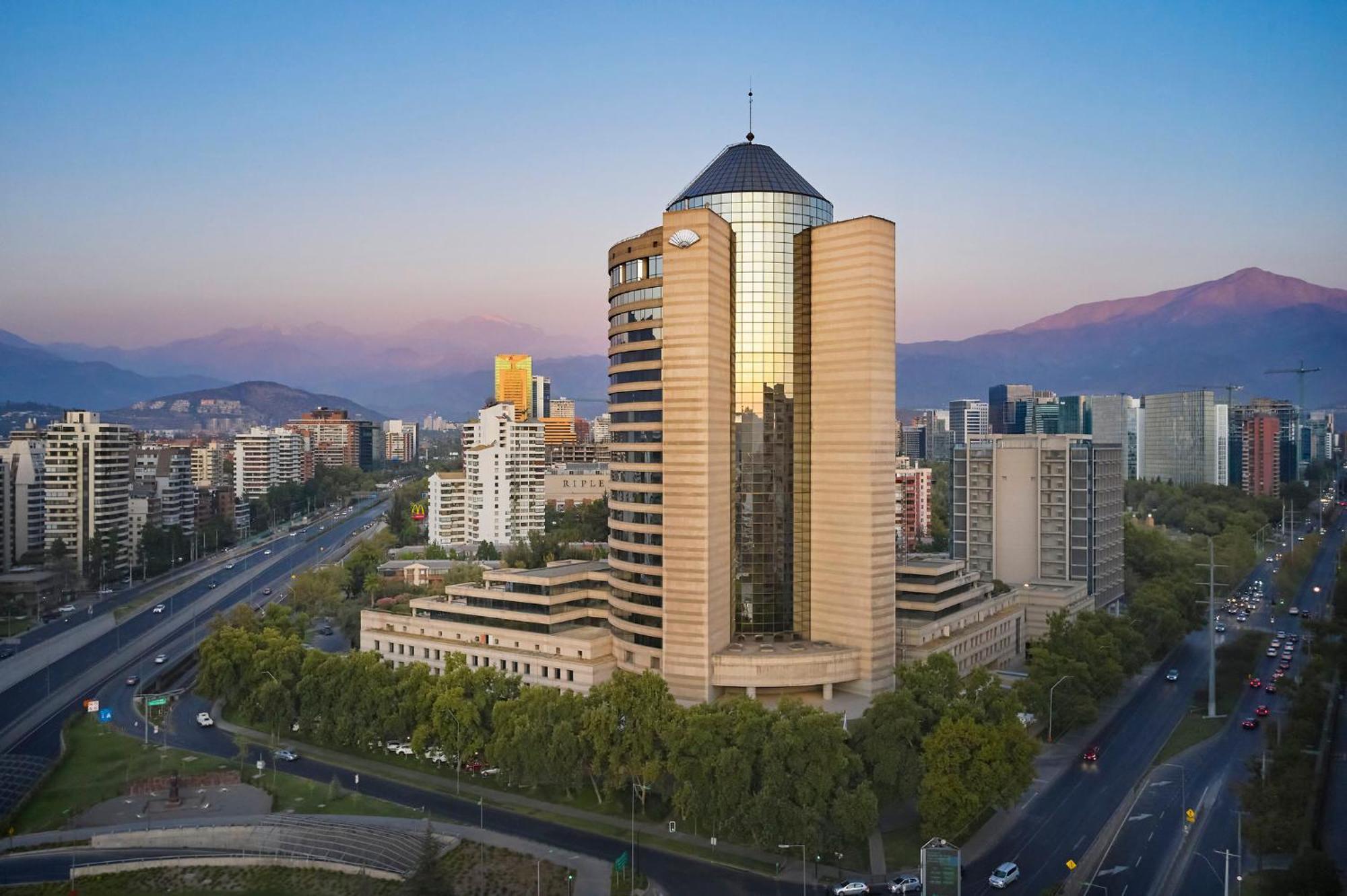 Отель Mandarin Oriental, Сантьяго Экстерьер фото The hotel in 2012