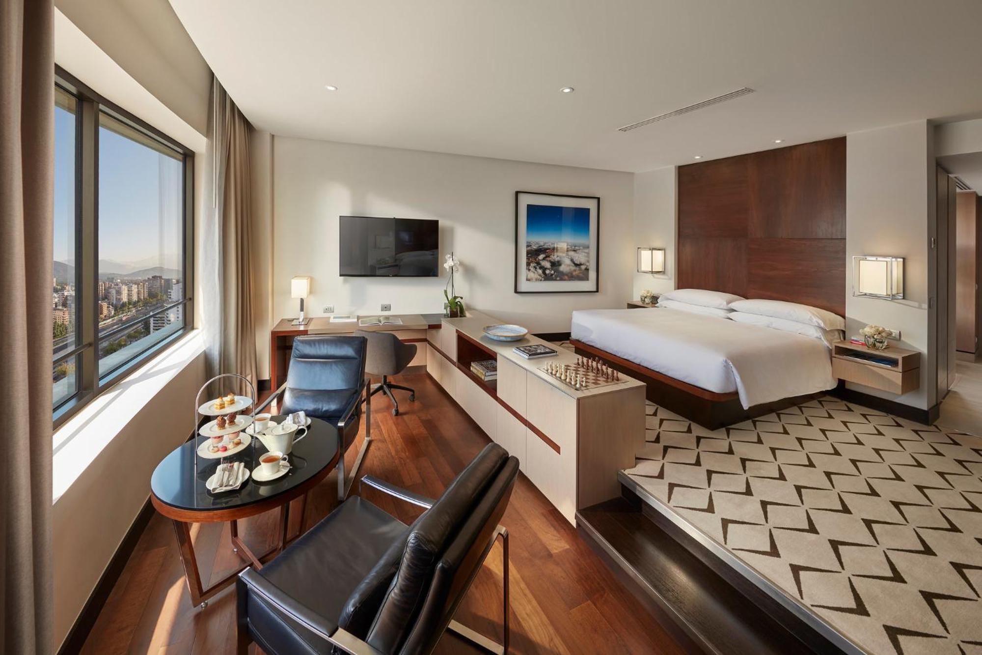 Отель Mandarin Oriental, Сантьяго Экстерьер фото A suite at the Conrad Istanbul Bosphorus
