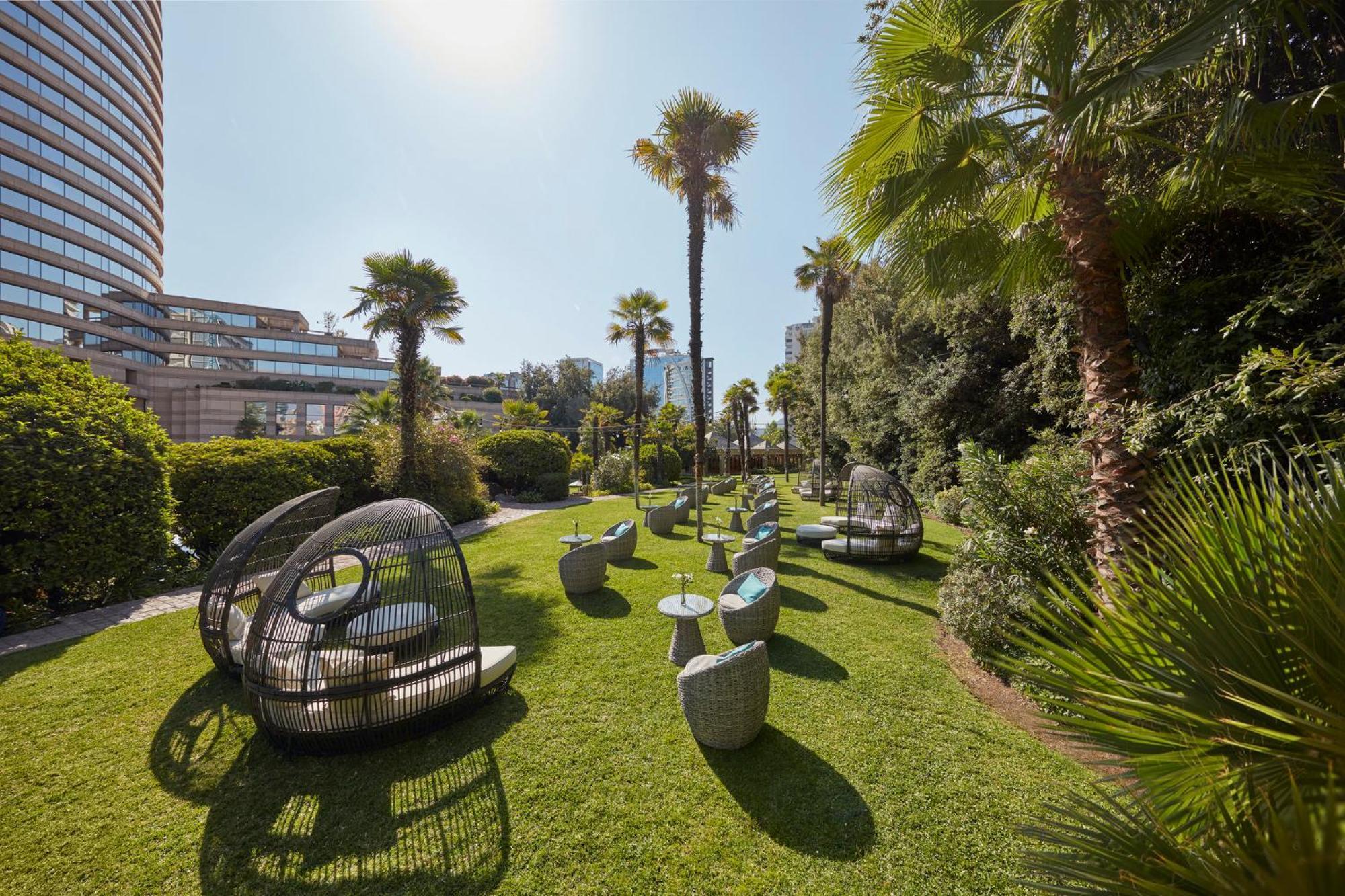 Отель Mandarin Oriental, Сантьяго Экстерьер фото The garden